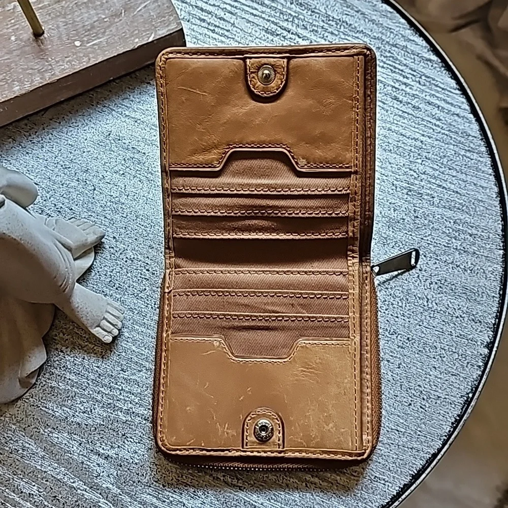FOSSIL Wallet - Picture 3 of 5
